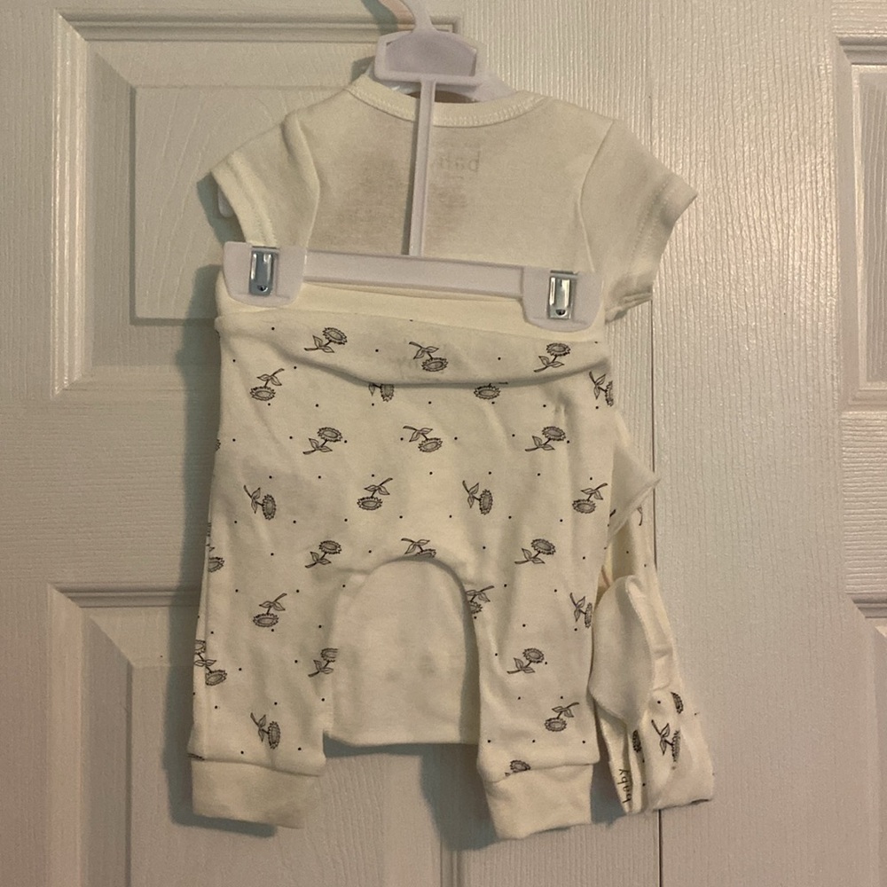 Rae Dunn Matching Set - Picture 2 of 2
